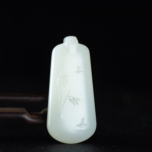 籽料和田白玉节节高升吊坠