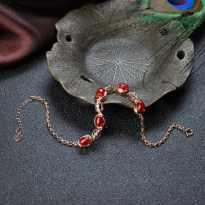 18K阿卡珊瑚手链