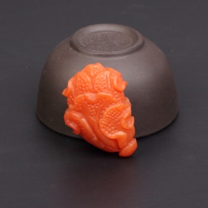 柿子红南红白菜吊坠