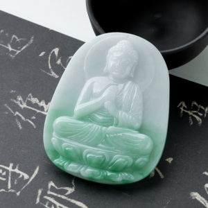 糯种飘翠翡翠大日如来吊坠