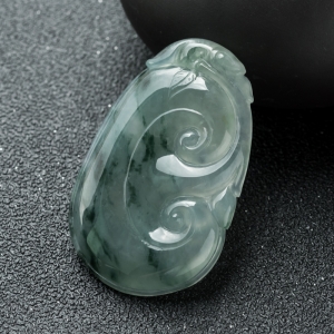 糯冰种飘花翡翠如意吊坠