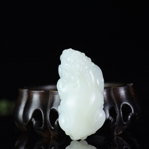 籽料和田白玉貔貅手把件