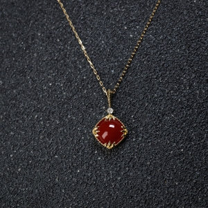 18K阿卡牛血红珊瑚吊坠