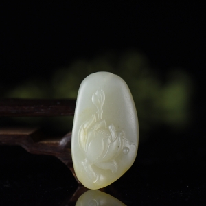 籽料和田白玉幽莲吊坠