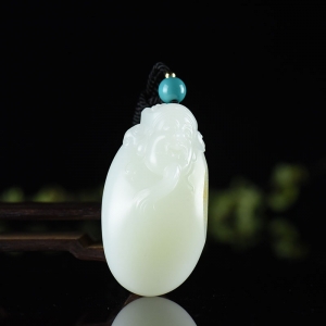 籽料和田白玉财神吊坠
