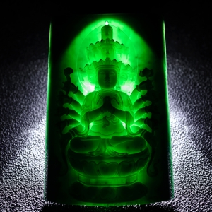 冰种墨翠千手观音吊坠