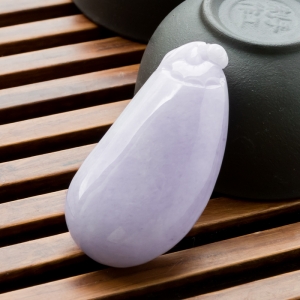 糯冰种紫罗兰翡翠福瓜吊坠