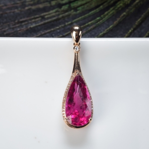 18K玫红碧玺水滴吊坠
