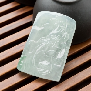 糯冰种飘翠翡翠龙腾四海吊坠