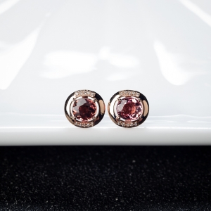 18K粉色碧玺耳钉