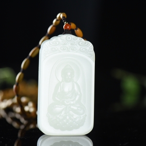 籽料和田白玉大日如来吊坠