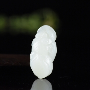 籽料和田白玉年年有余吊坠