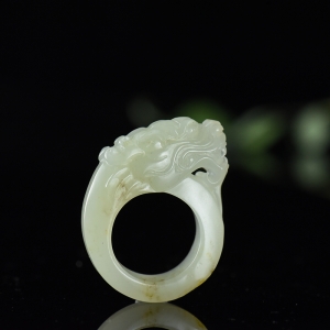 籽料和田白玉龙头指环