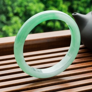 59.5mm糯冰种苹果绿翡翠平安镯