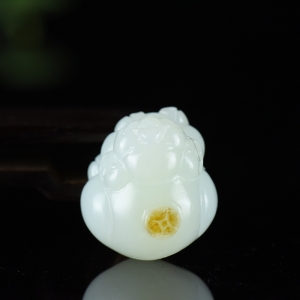 籽料和田白玉福猪吊坠