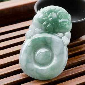 糯种蓝绿翡翠福贝吊坠