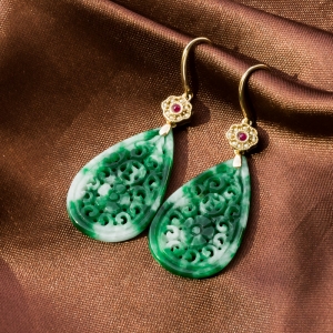 18K糯种飘翠翡翠缠枝纹耳坠