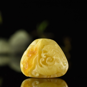 白花蜜蜜蜡龙吊坠