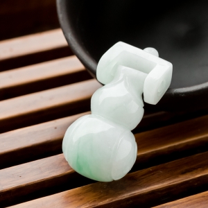 糯种飘翠翡翠福禄吊坠