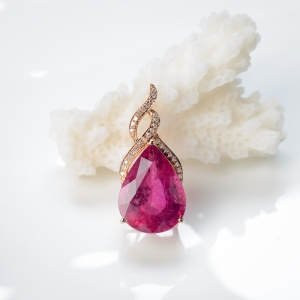 18K玫红碧玺水滴吊坠