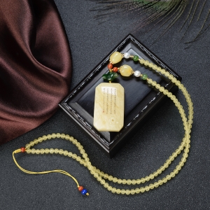 白花蜜蜡咏梅吊坠
