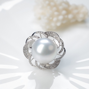 18K海水白色珍珠戒指