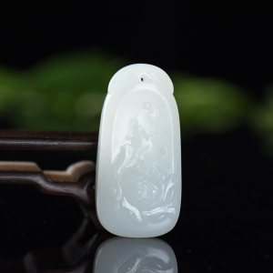 籽料和田白玉花开富贵吊坠