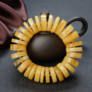 鸡油黄蜜蜡算盘珠单圈手串