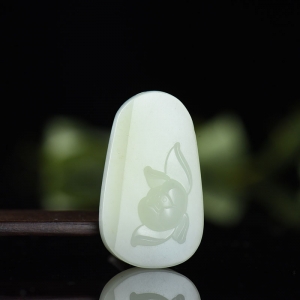 籽料和田白玉幽莲吊坠