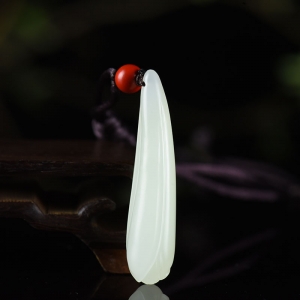 籽料和田白玉玉兰花吊坠