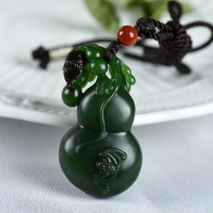 山料和田碧玉福禄吊坠