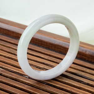 56.5mm糯冰种春带彩翡翠平安镯