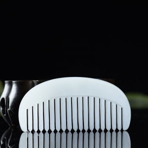 山料和田羊脂白玉梳子