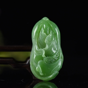 山料和田碧玉摆财吊坠