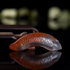 冰飘南红年年有余吊坠