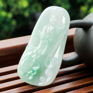 糯冰种飘翠翡翠观音吊坠