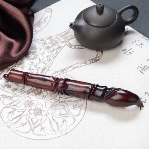 鸡血红小叶紫檀神来之笔