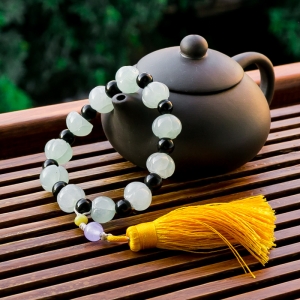 糯冰种翡翠莲花珠手持