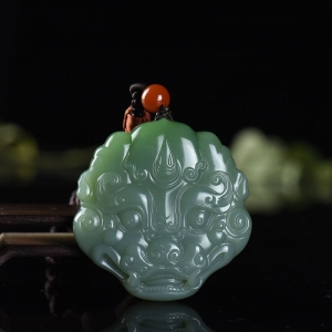 山料和田碧玉守护吊坠