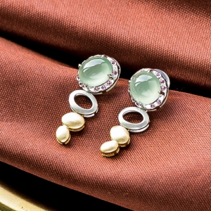 18K冰种晴水翡翠耳坠