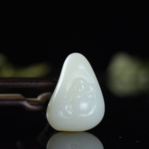 籽料和田白玉弥勒佛吊坠