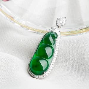 18K冰种阳绿翡翠吊坠