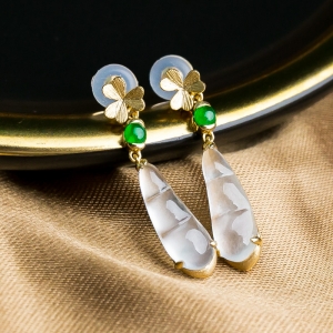 18K高冰种翡翠福豆耳坠