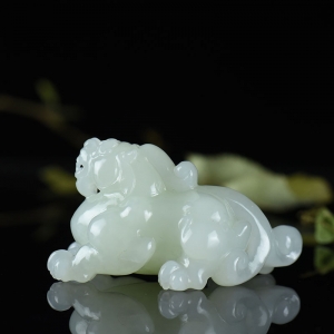 山料和田羊脂白玉貔貅手把件