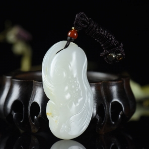 山流水料和田羊脂白玉如意吊坠