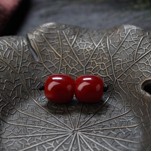 阿卡牛血红珊瑚桶珠（两件）