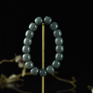 山料和田碧玉老形珠单圈手串