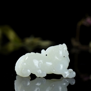 山料和田白玉貔貅手把件