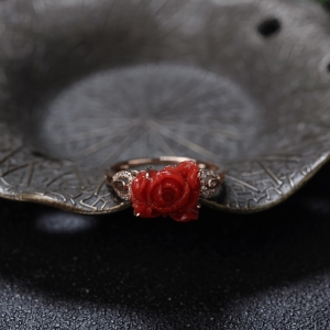 18K沙丁珊瑚牡丹花戒指