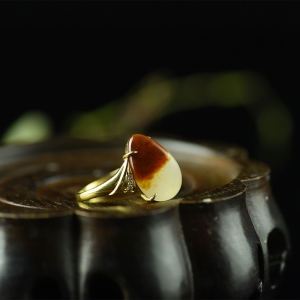 18K籽料和田玉原石戒指